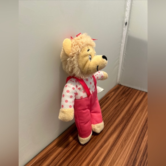 PBS Kids The Berenstain Bears Stuffed Plush - New - Sister and Mama Bear 8” 2021 - Picture 9 of 13